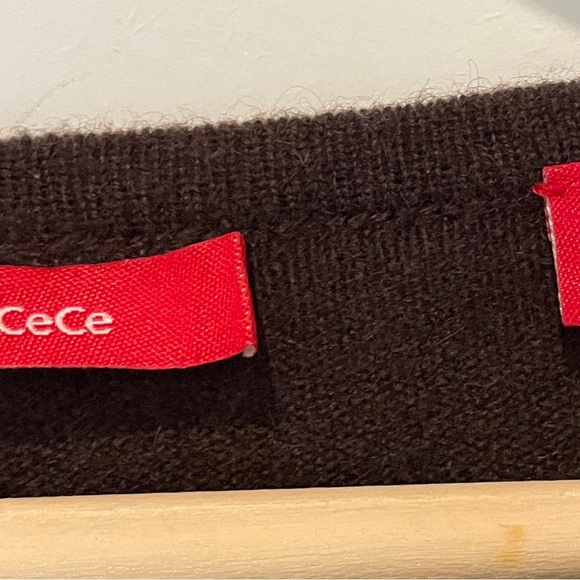 CeCe women’s sweater - Picture 2 of 3